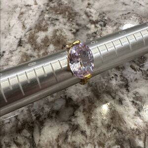 ☘️Elegant Gold with Pale Pink Stone Ring